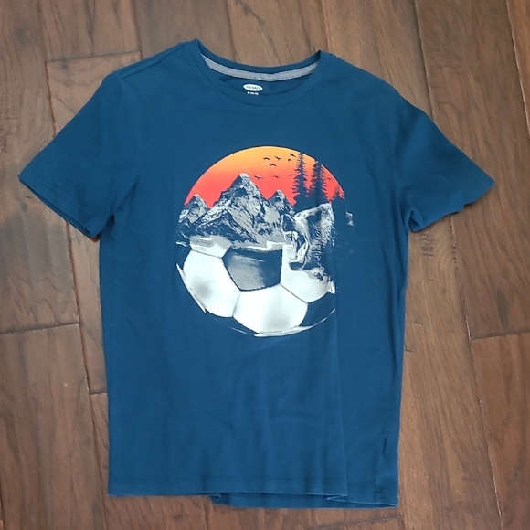 💥3for$12💥 Old Navy boy's t-shirt featuring soccer & mountains size XL (14-16) - Picture 1 of 4